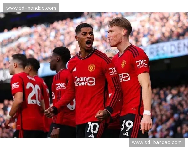 足球盛宴：埃弗顿与曼联的红蓝恩怨情仇，一场不容错过的巅峰对决